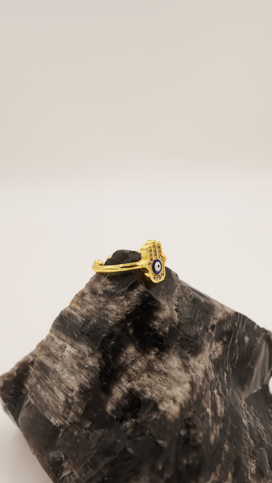 Fatma Ana Eli Nazar Detaylı Altın Kaplama Yüzük