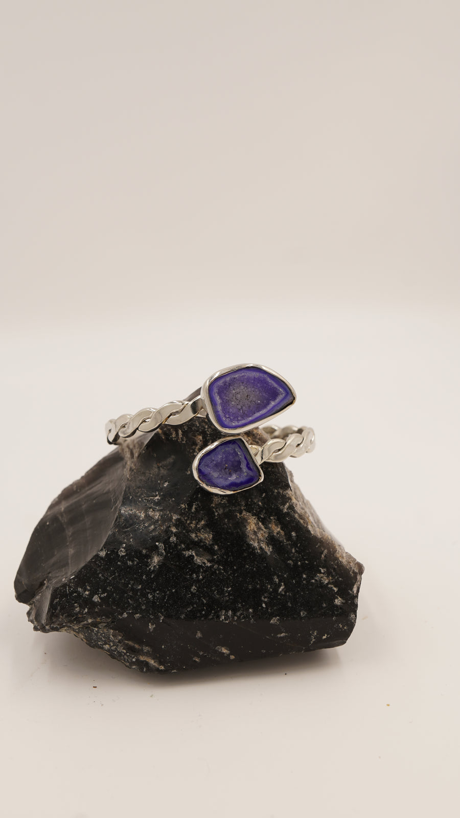 Çift Ametist Taşlı Saf Bakır Bileklik – Doğal Quartz Oluşumlu 1. Kalite Taş, 18 Ayar Rodyum Altın Kaplama