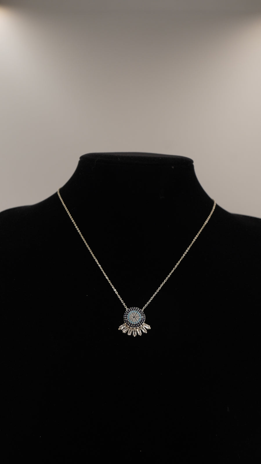 Nazar Boncuğu Figürlü Zirkon Taşlı Kolye