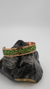 Yeşil Buruşuk Dokulu El Yapımı Bakır Bileklik – Ayarlanabilir