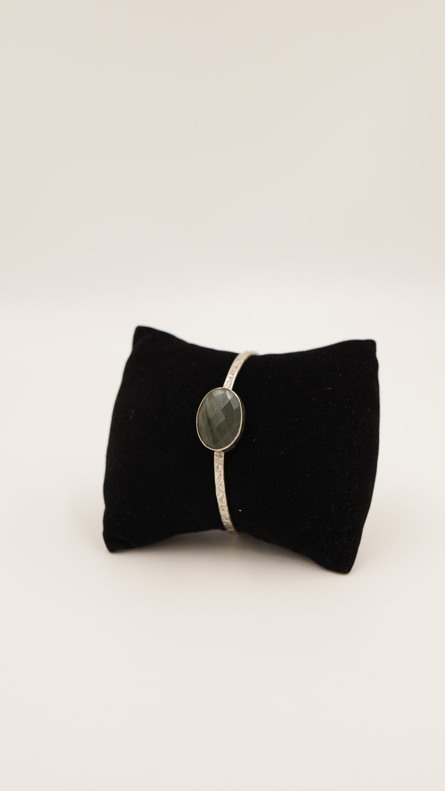 Labradorit Taşlı El Yapımı Bakır Bileklik – 18 Ayar Rodyum Altın Kaplama