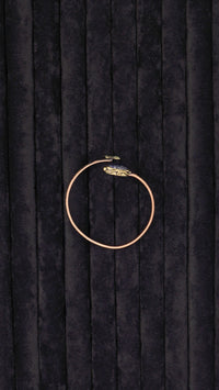 Kelebek Figürlü Yıldız Taşlı El Yapımı Bakır Bileklik – Pirinç Detaylı