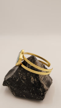 Büyük Boy Brezilya Akik Taşlı Ayarlanabilir Bakır Bileklik – 18 Ayar Sarı Rodyum Altın Kaplama (El Yapımı)