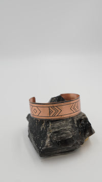 Geometrik Desenli Saf Bakır Bileklik