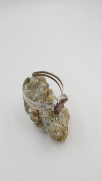 Büyük Boy Jasper Taşlı Ayarlanabilir Bakır Bileklik – 18 Ayar Rodyum Altın Kaplama (Gümüş Renk)