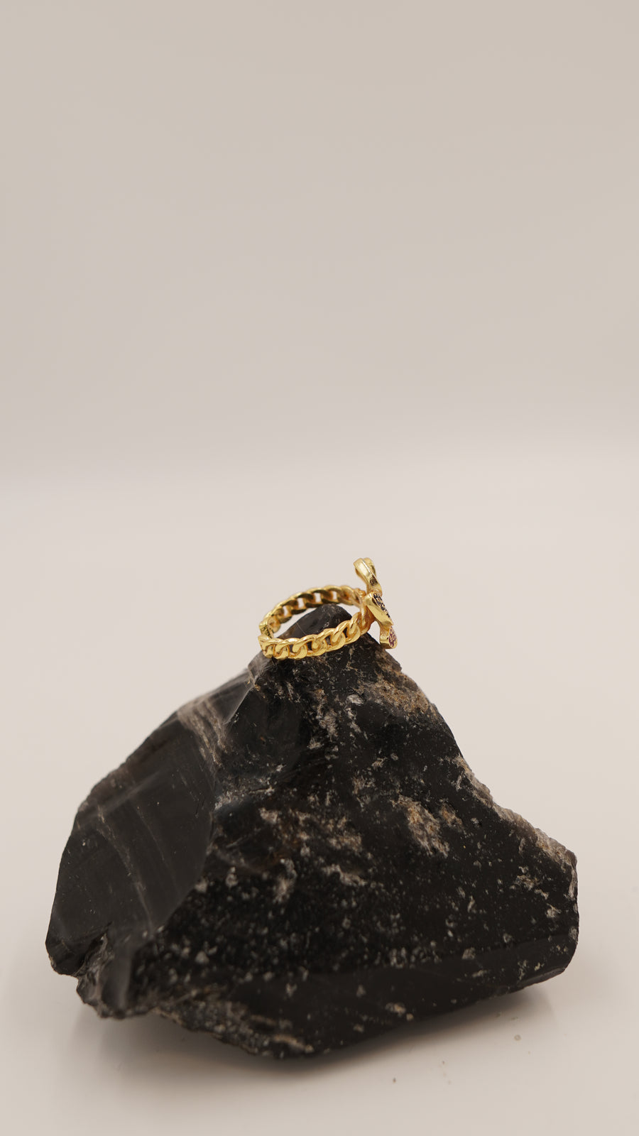 Zirkon Taşlı Çiçek Figürlü Ayarlanabilir Yüzük