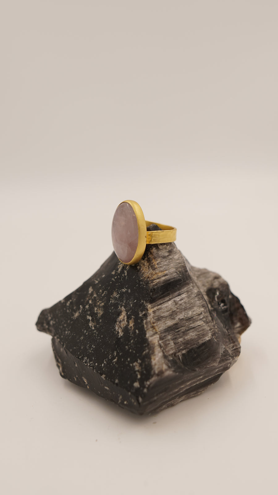 El Yapımı Pembe Quartz Bakır Yüzük- Altın Kaplama