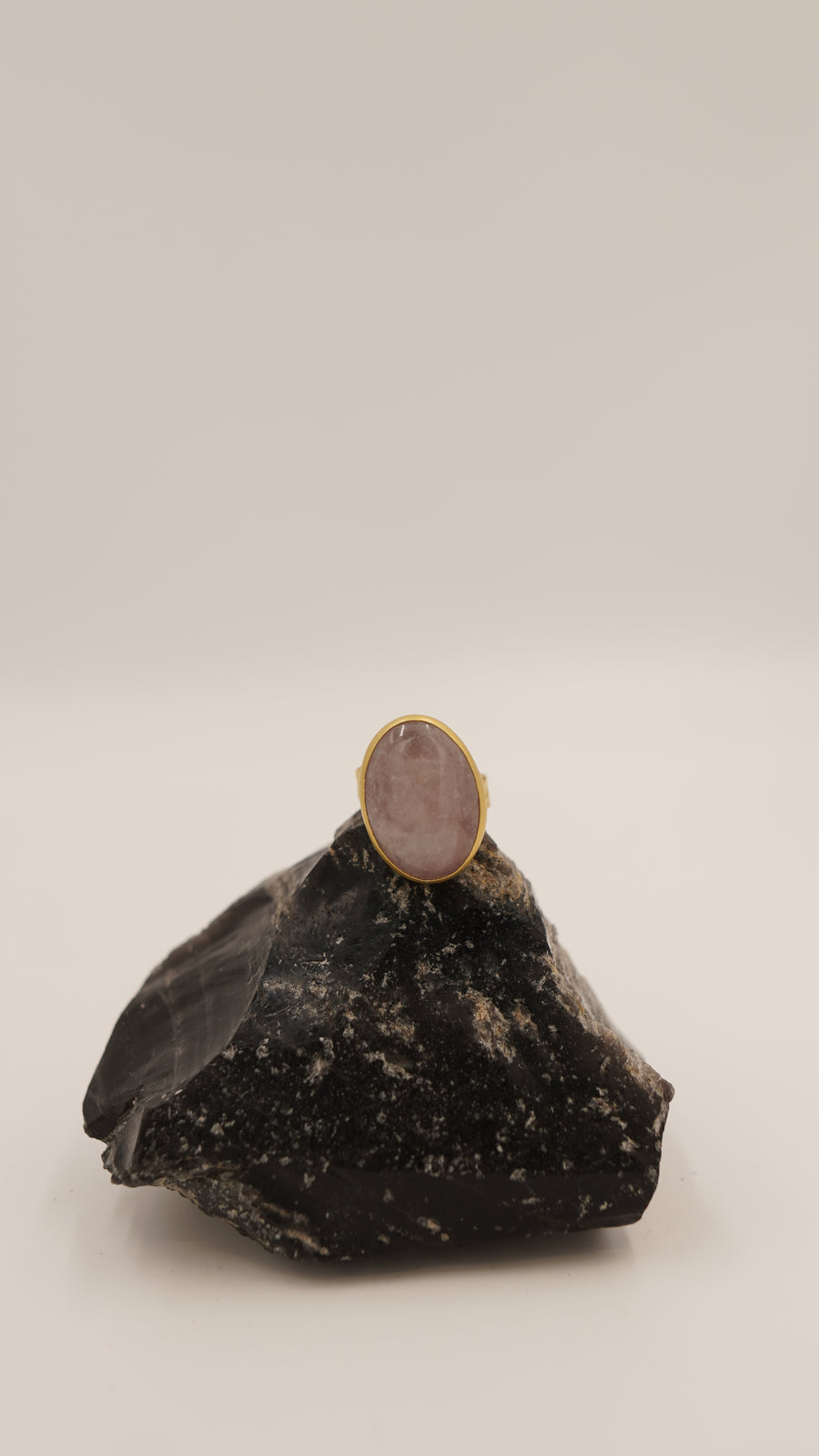 El Yapımı Pembe Quartz Bakır Yüzük- Altın Kaplama