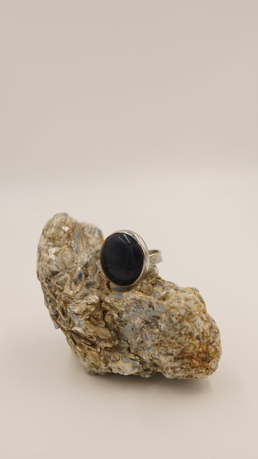 El Yapımı Yıldız Taşlı Bakır Yüzük - Altın Kaplama