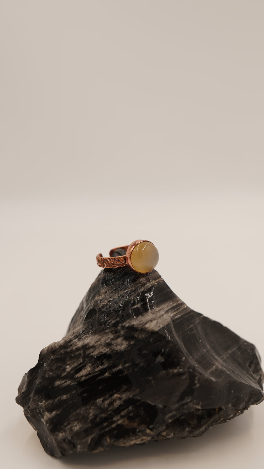 Sitrin Taşlı Saf Bakır Yüzük – Tek Üretim