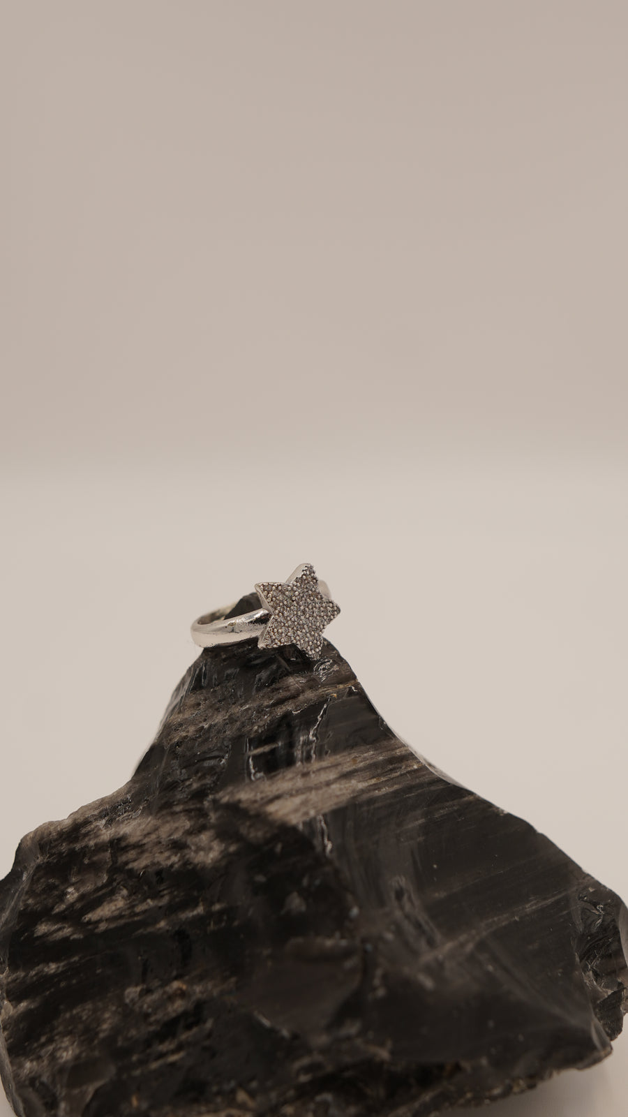 Zirkon Taşlı Yıldız Figürlü Altın Kaplama Bronz Yüzük