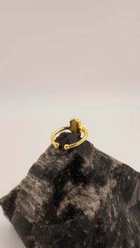 Fatma Ana Eli Nazar Detaylı Altın Kaplama Yüzük