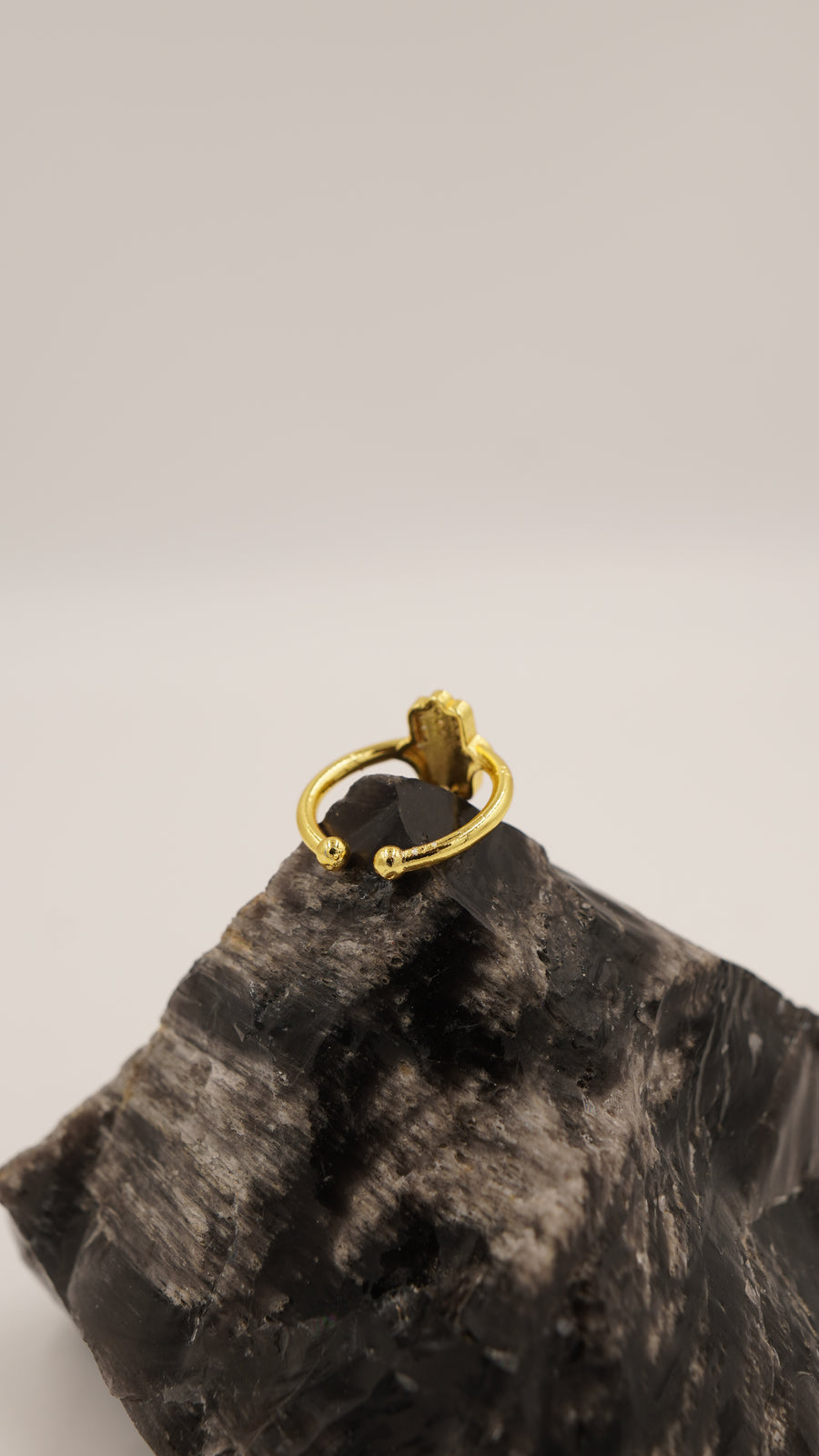 Fatma Ana Eli Nazar Detaylı Altın Kaplama Yüzük