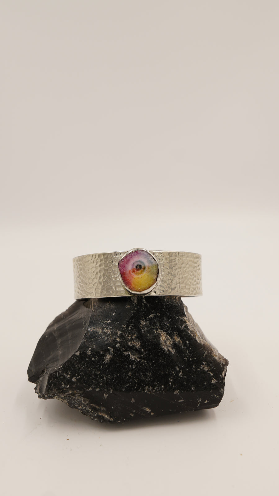 Mix Taşlı Saf Bakır Bileklik – 18 Ayar Rodyum Altın Kaplama, 1. Kalite Taş