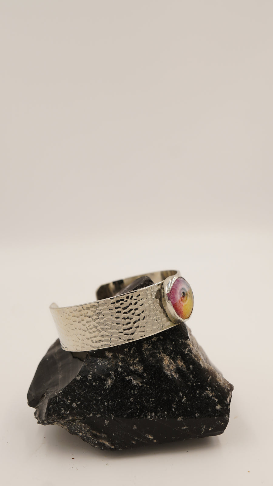 Mix Taşlı Saf Bakır Bileklik – 18 Ayar Rodyum Altın Kaplama, 1. Kalite Taş