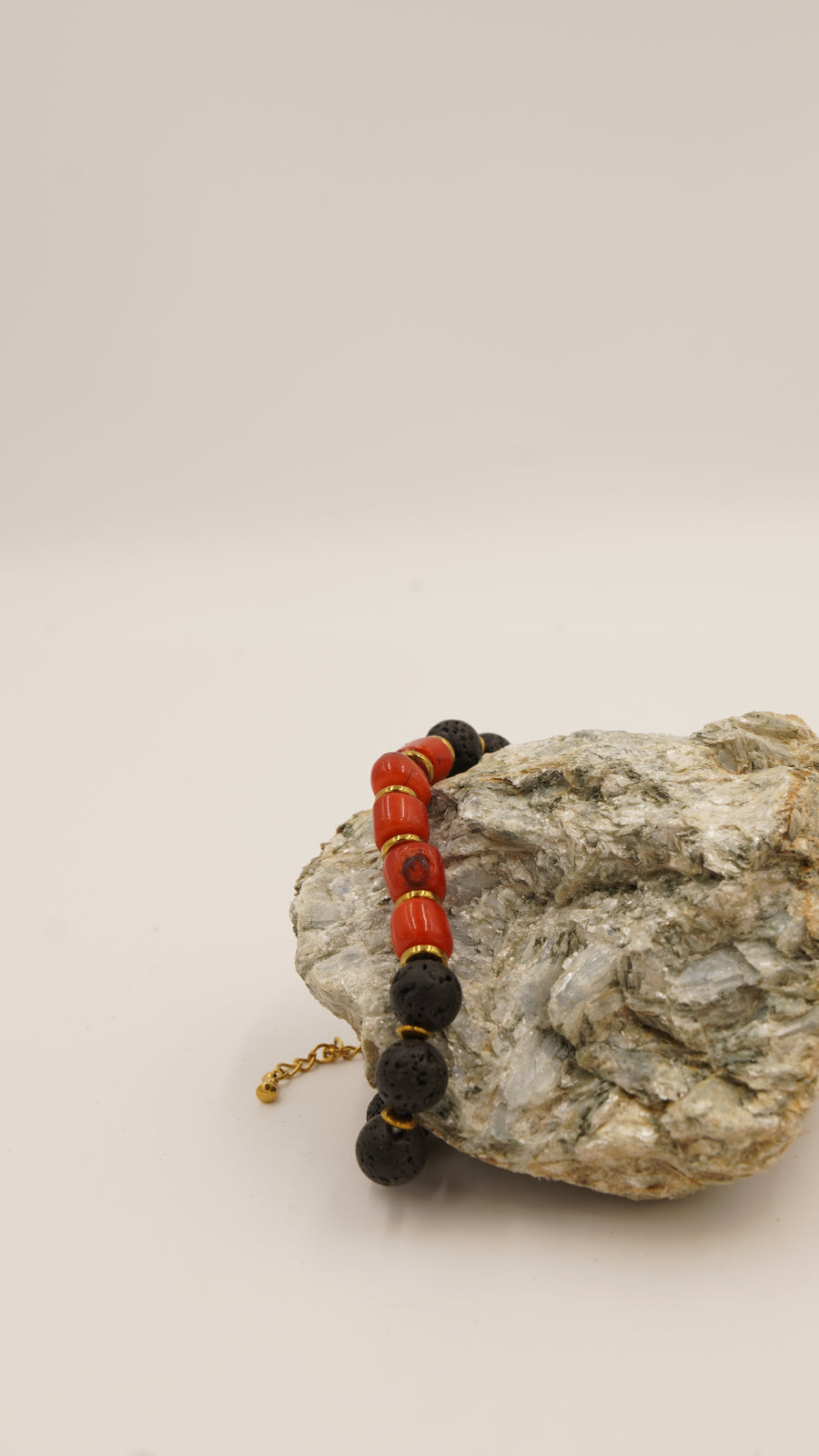 Lav Taşı & Mercan Taşlı Çelik Bileklik – Tek Üretim