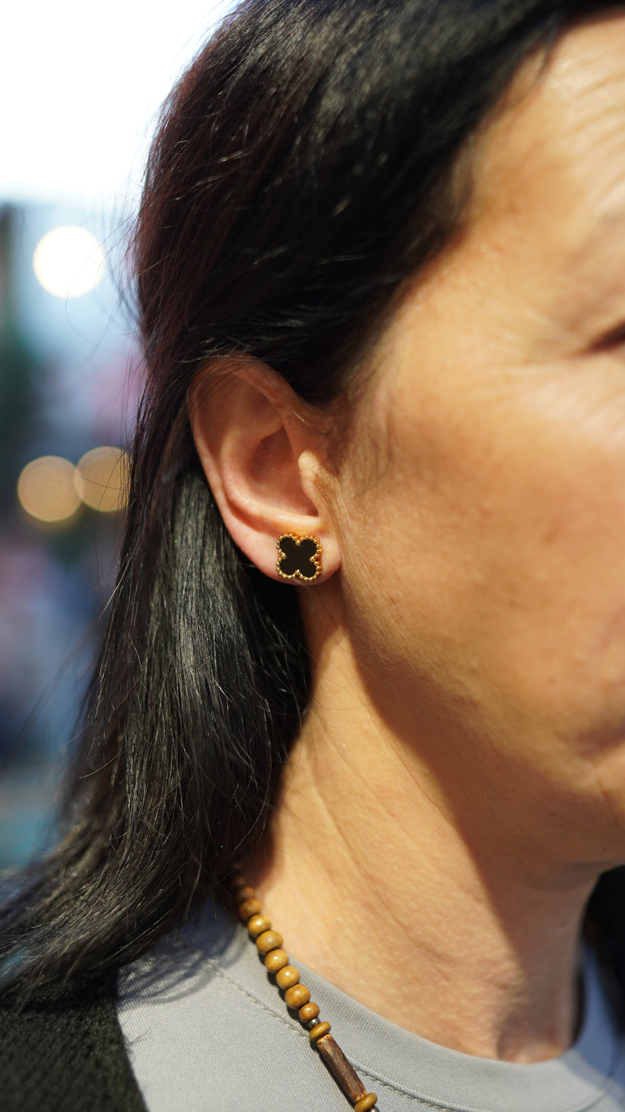 Siyah Yonca Figürlü Çelik Küpe - Gold