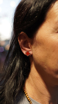 Kırmızı Yonca Figürlü Çelik Küpe - Silver