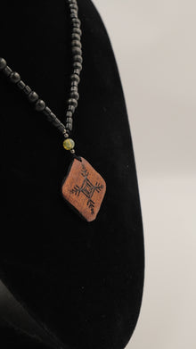 Rune Enerji Doğal Taşlı Kolye