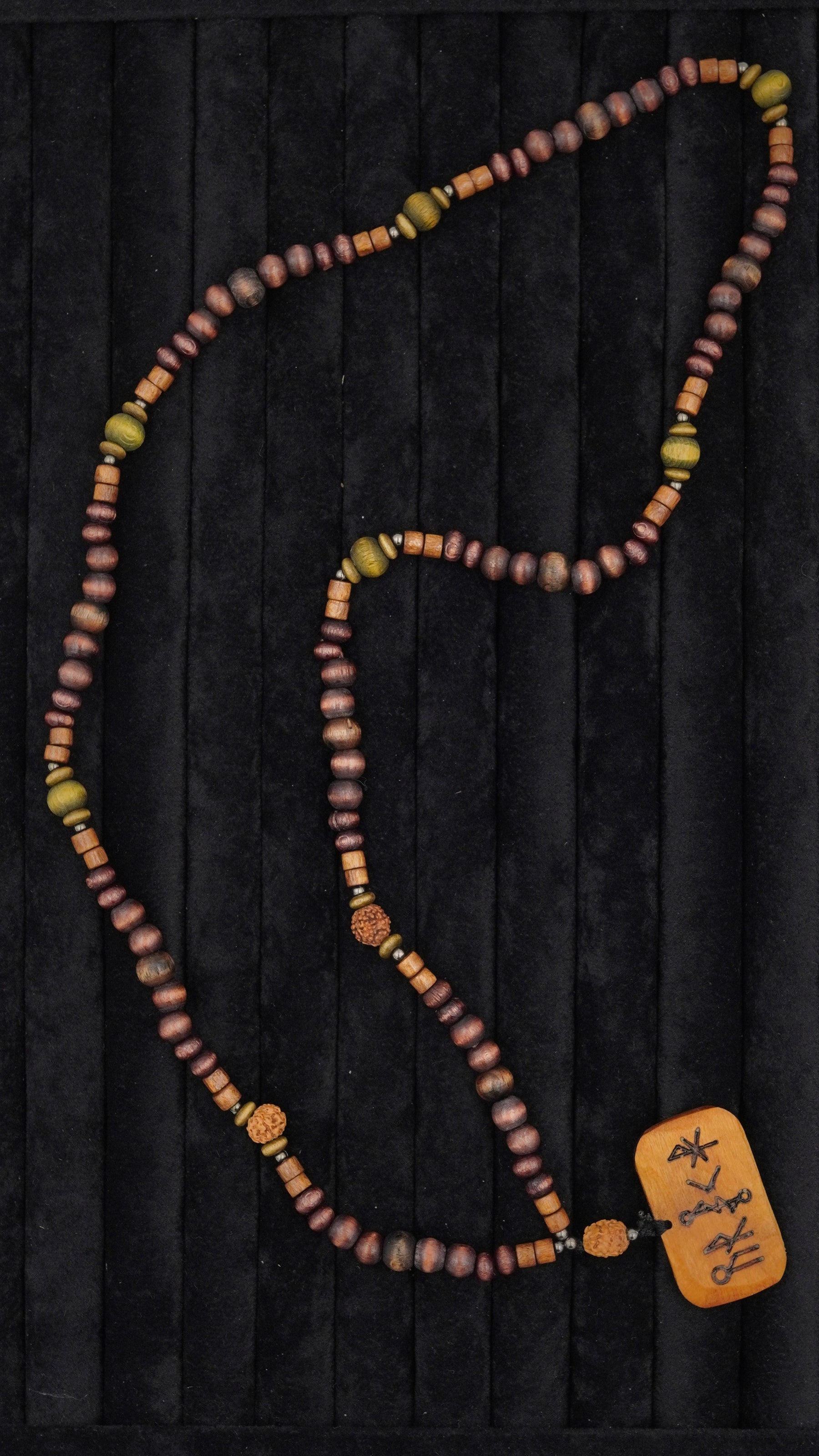 Rune Dönüşüm Doğal Taşlı Kolye