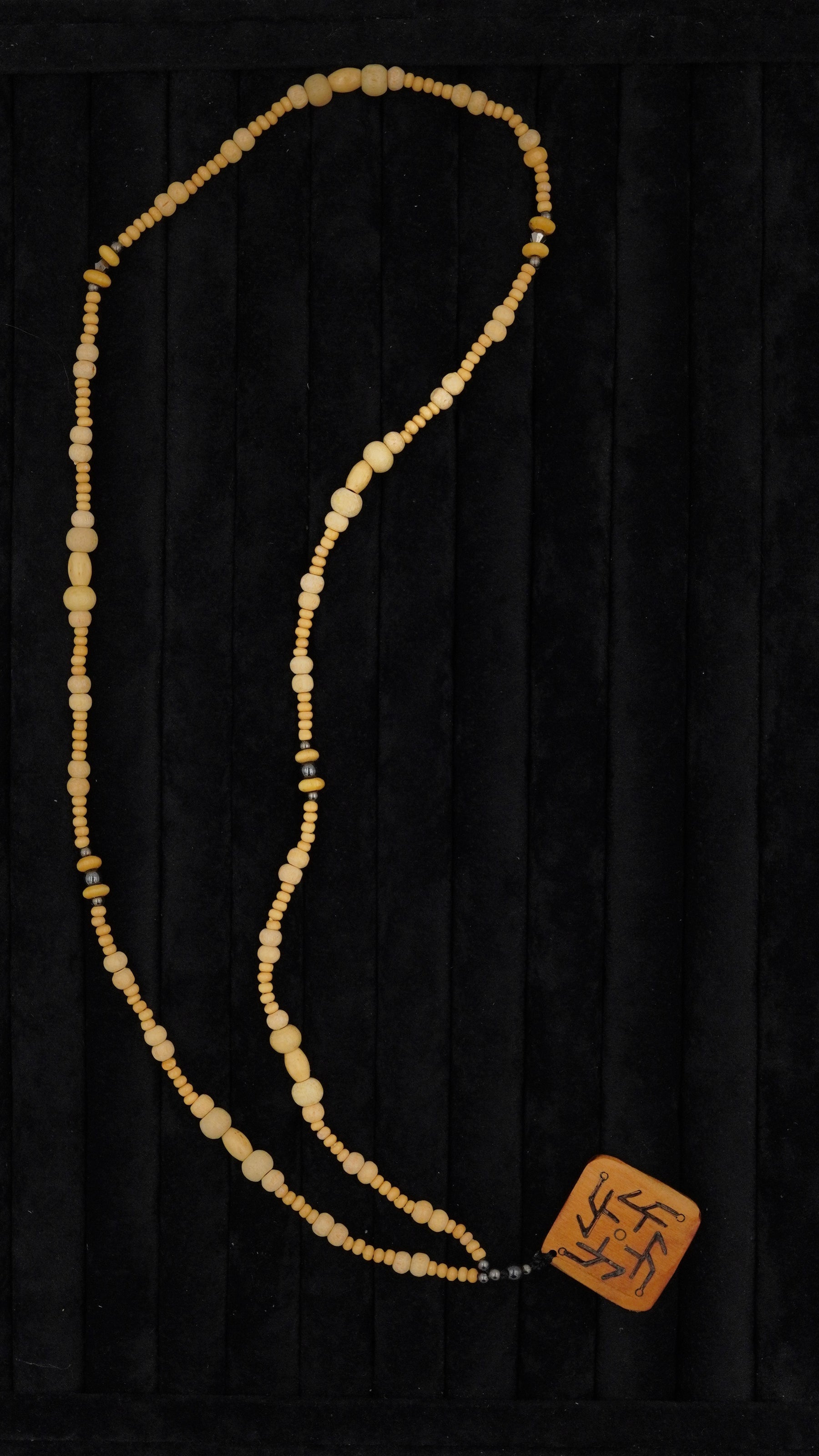 Rune İyi Şans Doğal Taşlı Kolye