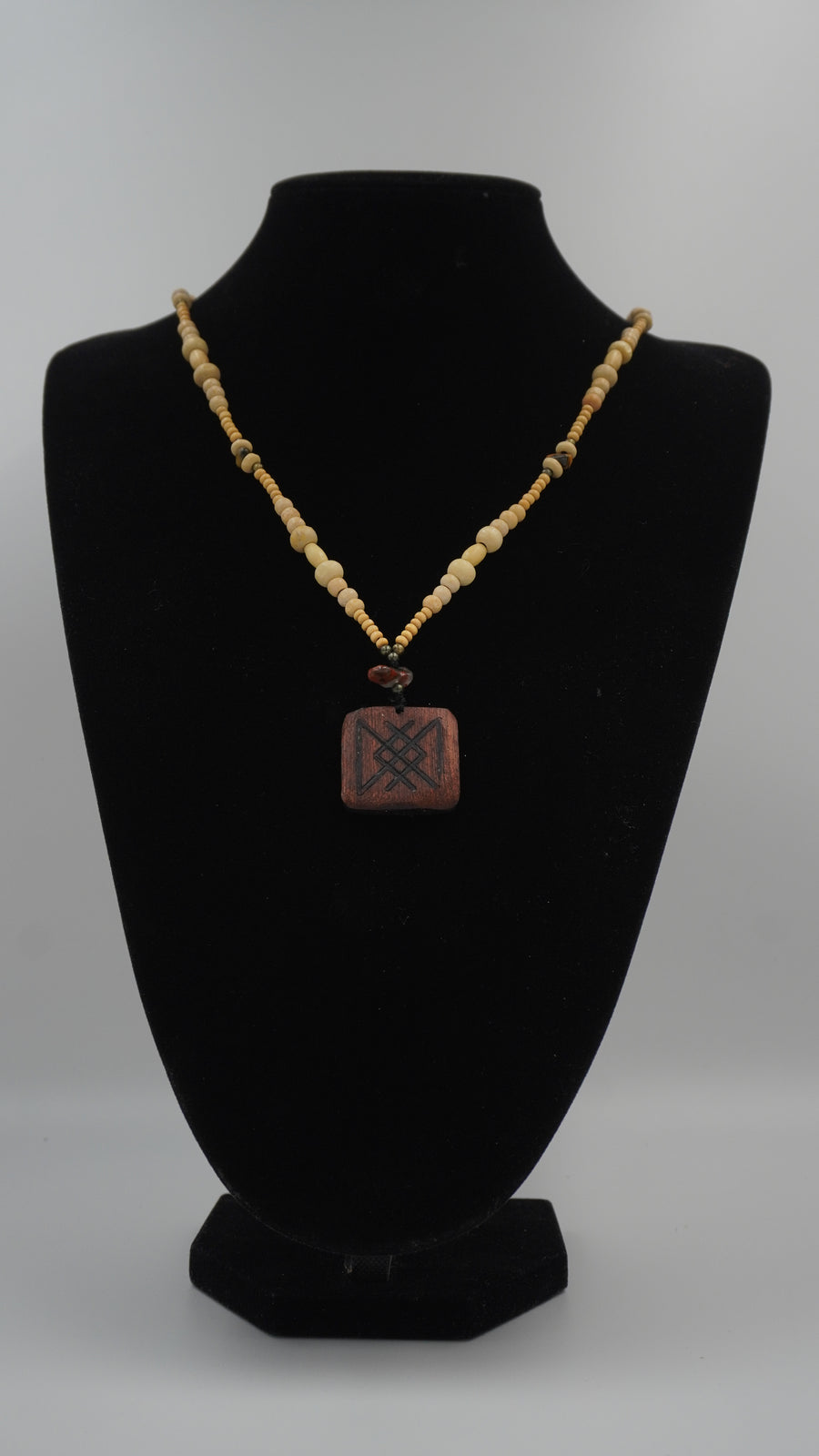 Rune Şifa Doğal Taşlı Kolye