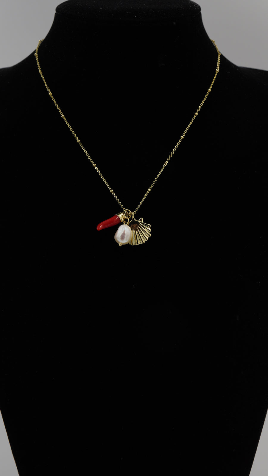 Biber Figürlü İnci ve İstiridye Detaylı Kolye