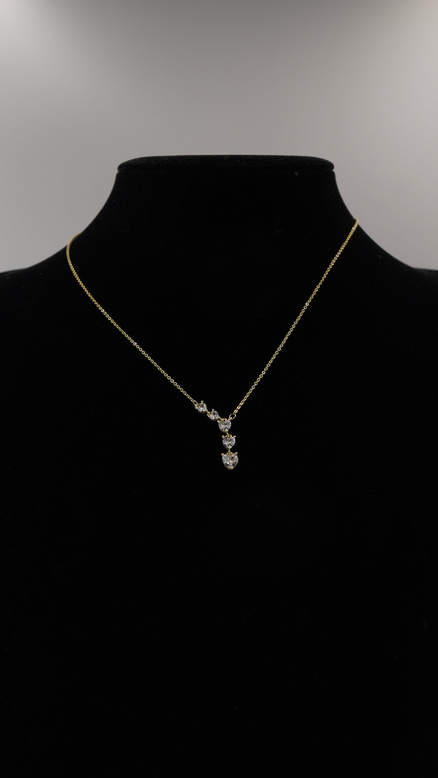 Damla Figürlü Zirkon Taşlı Y Kolye – Hayalet Model