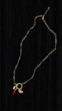 İtalyan Biber Figürlü İnci ve İstiridye Detaylı Kolye