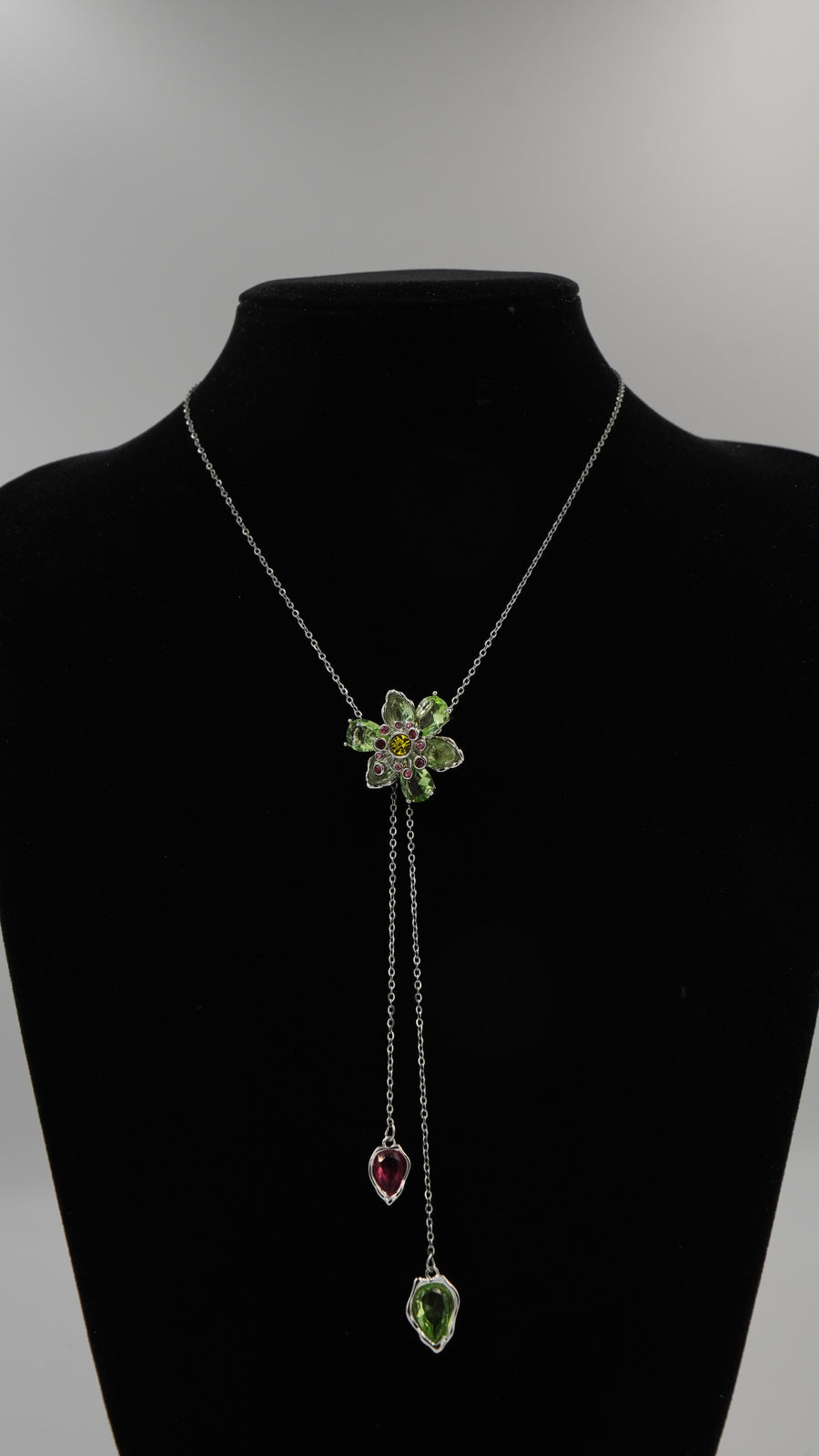 Çiçek Motifli Y Kolye