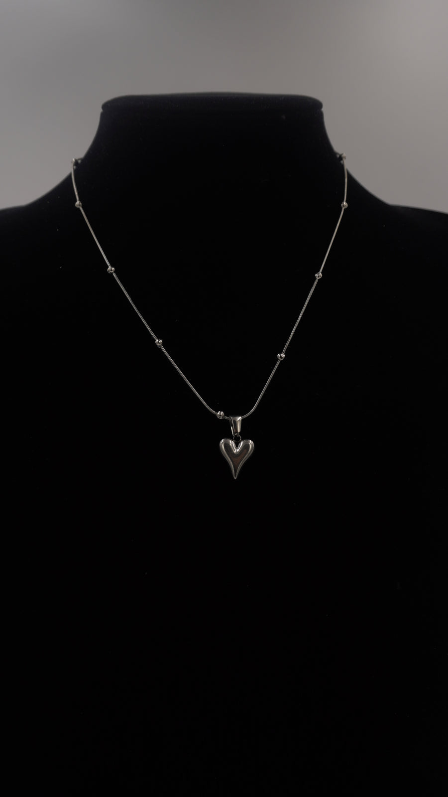 Kalp Figürlü Çelik Kolye