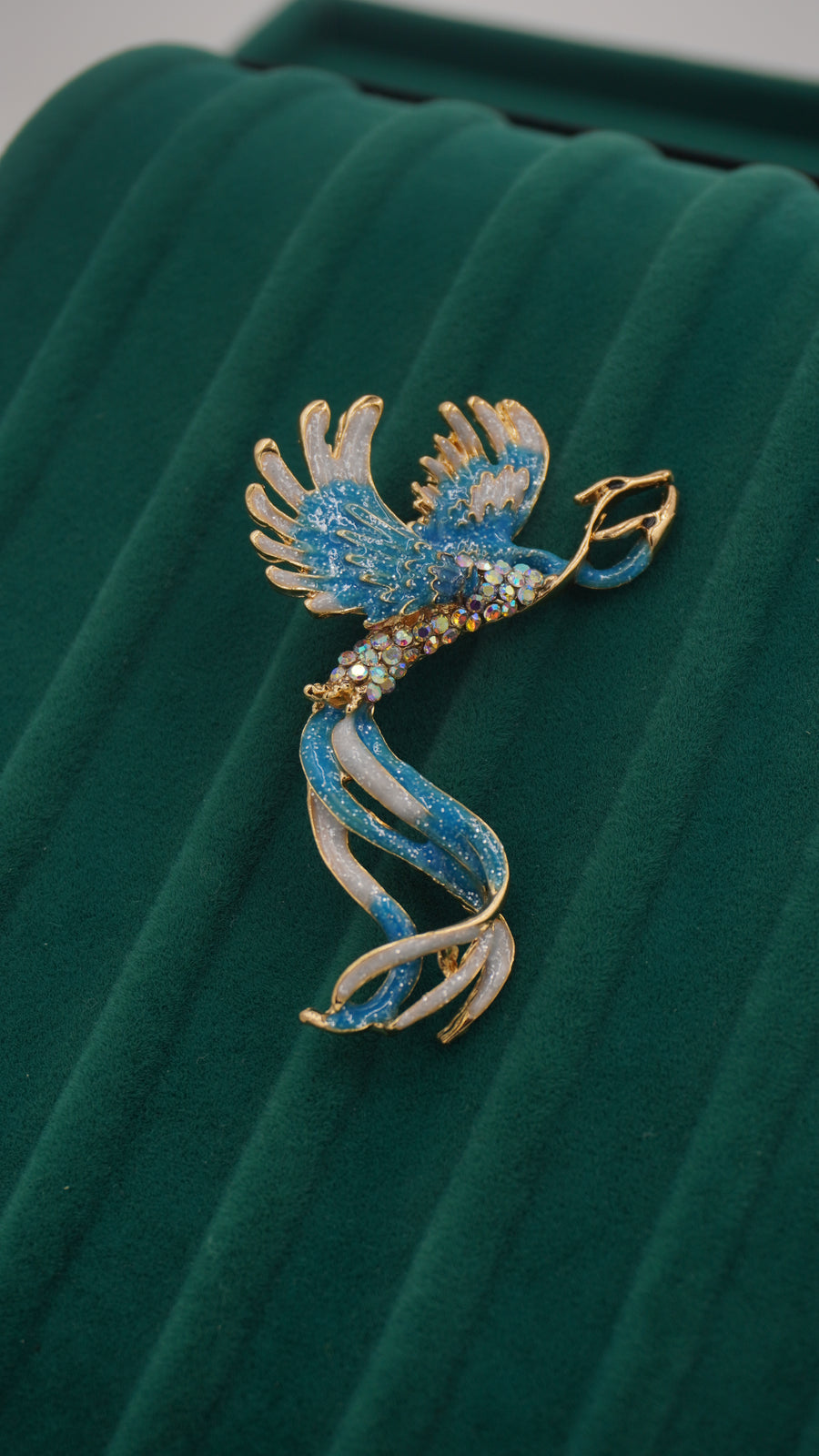 Mavi Tonlu Anka Kuşu Figürlü Pirinç Broş