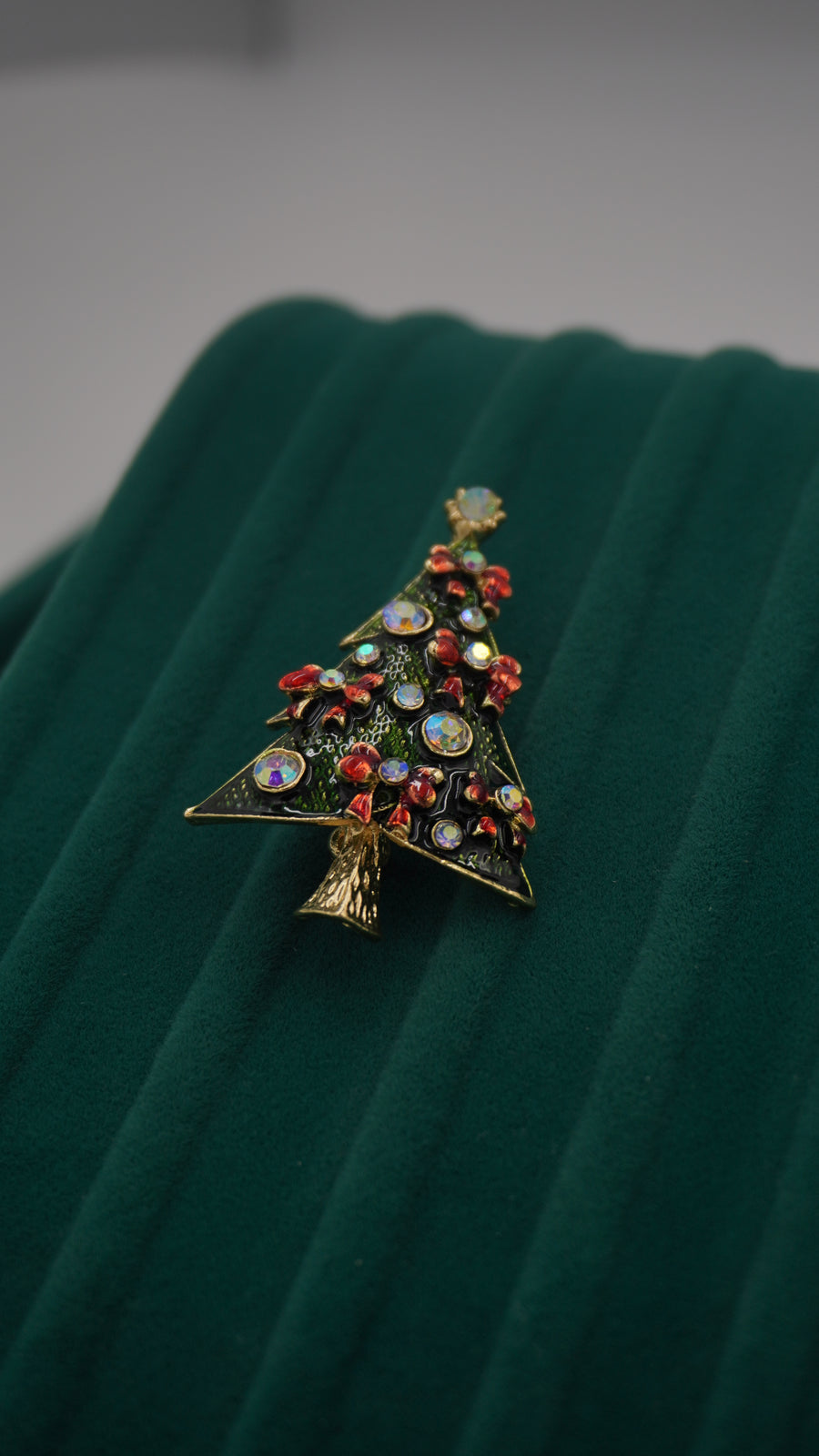 Yılbaşı Temalı Çam Ağacı Figürlü Pirinç Broş