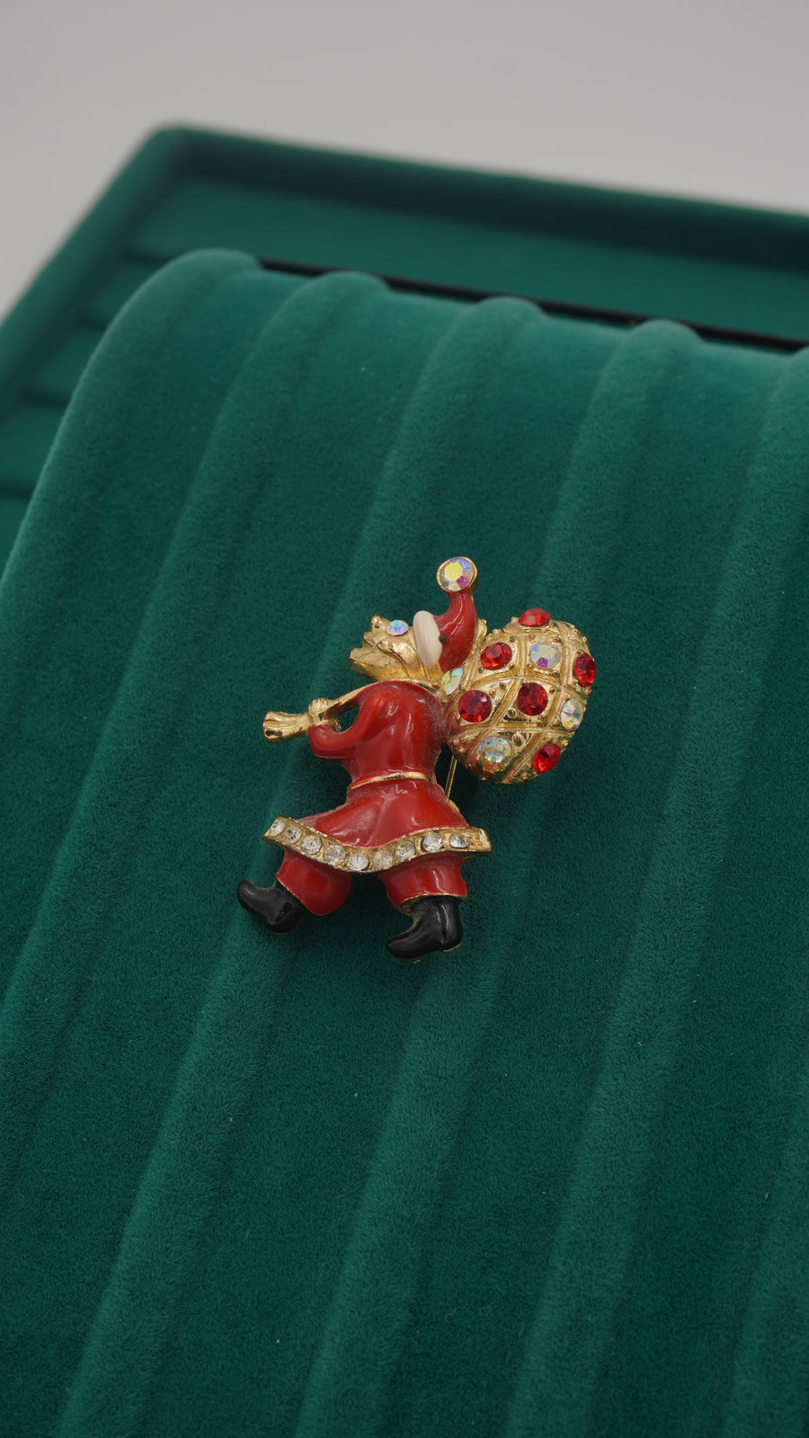 Yılbaşı Temalı Noel Baba Figürlü Pirinç Broş