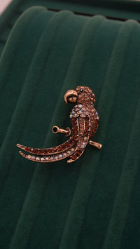 Papağan Figürlü Pirinç Broş