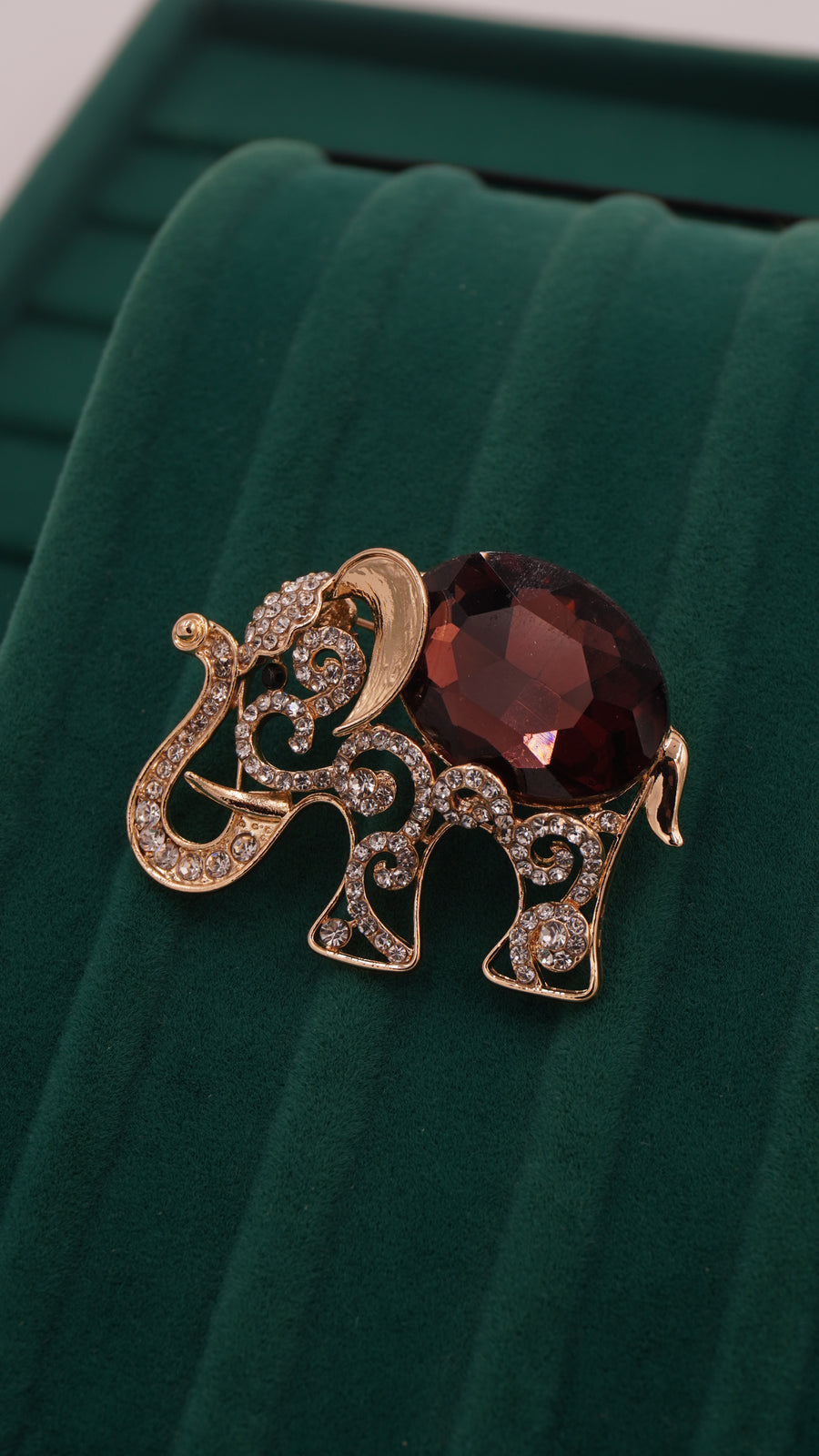 Kristal ve Zirkon Taşlı Fil Figürlü Broş