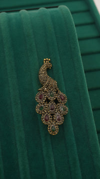 Tavuskuşu Figürlü Fosforlu Bronz Broş