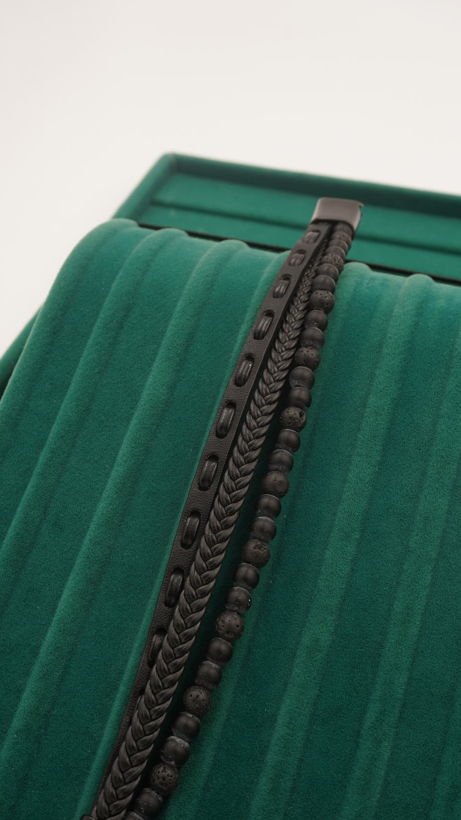 Oniks Taşlı Gerçek Deri ve Çelik Erkek Bileklik