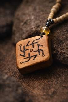 Rune İyi Şans Doğal Taşlı Kolye